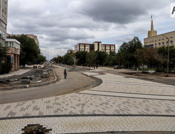 Павлодарда көшелерді ауқымды жаңарту жұмыстары жалғасуда