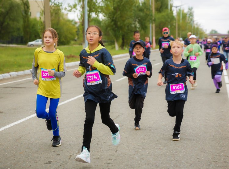 «ERG Run Fest»: участница Олимпиады в Париже пробежалась с жителями Аксу