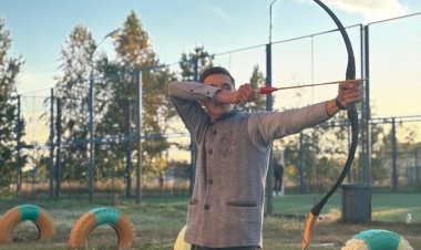 Аққулы ауданының ұстазы атқа міну, садақ ату өнерін дамытуда