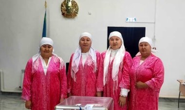 Үнемі бірге жүреміз: Баянауыл ауданында төрт келін дауыс беруге келді