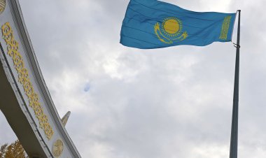 Церемония поднятия государственного флага РК прошла в Павлодаре