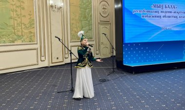 Павлодарда өзге ұлт өкілдері қазақша ән айтып, күй шертті