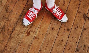 Грабителя в США опознали по яркой обуви