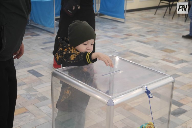 Павлодарда жастар референдумға белсенді араласты