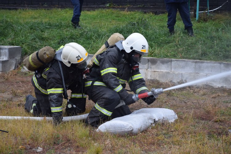 В Павлодаре соревновались спасатели