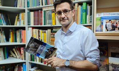 В Павлодаре презентовали книгу о путешествии в Арктику