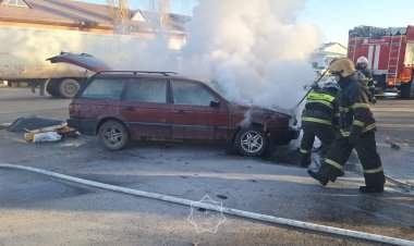 Павлодарда автокөлік отқа оранды