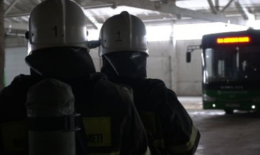 Пожарные Павлодара тушили «горящий» электробус