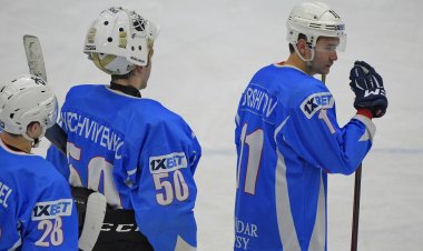 Аутсайдер из Павлодара остановил хоккейную «торпеду»