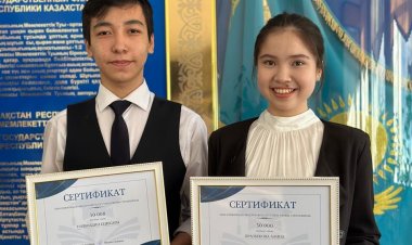Екібастұзда кәсіпкер екі оқушыға шәкіртақы тағайындады
