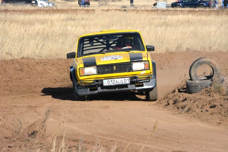 В Экибастузе собрались мастера скоростного вождения