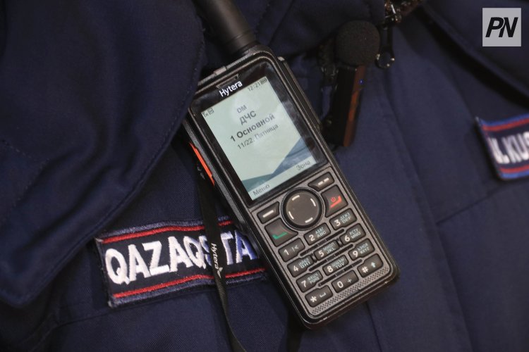 Помощь пассажирам сломавшегося на трассе автобуса оказали в Павлодарской области