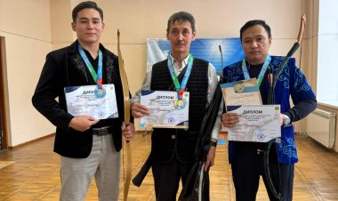 Павлодарские учителя состязались в стрельбе из лука