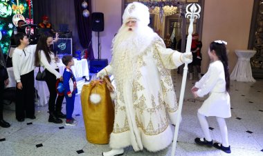 Новогодняя сказка для малышей от «Алюминий Казахстана» прошла в Павлодаре