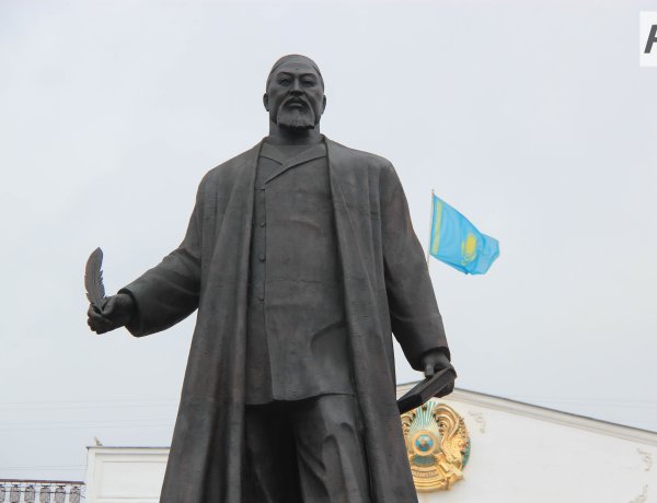 Павлодарда Абай мұрасына арналған әдеби-музыкалық кеш өтті