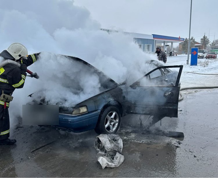 Автомобиль загорелся у павлодарского моста