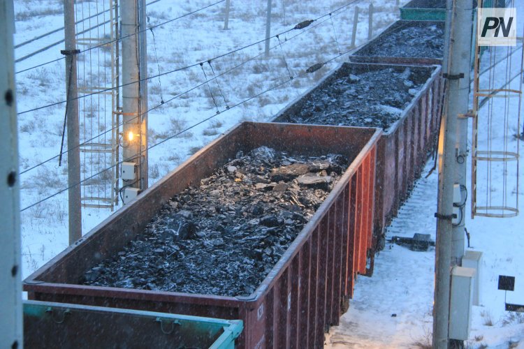 Елімізде жыл басынан бері жетпіс жеті миллион тоннадан астам көмір тасымалданды
