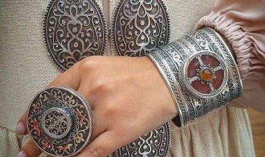 Павлодарлық тарихшы: Құдағи жүзікке екінің бірі лайық бола білмеген