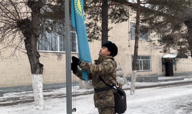 Павлодарлық Мәжіліс депутаты азаматтық борышын өтеп жатқан азаматтармен кездесті