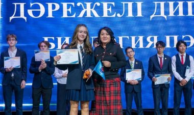 В Павлодаре наградили лучших школьников