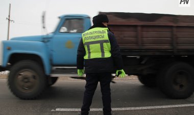 Павлодарлық трассада «КамАЗ»-дың артына соғылған автокөлік жүргізушісі көз жұмды