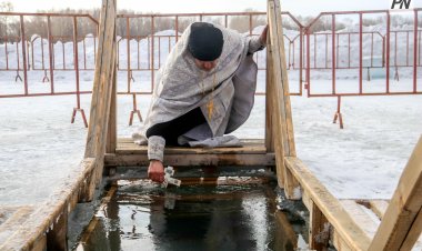 В Павлодаре прошло Великое освящение воды в речной купели