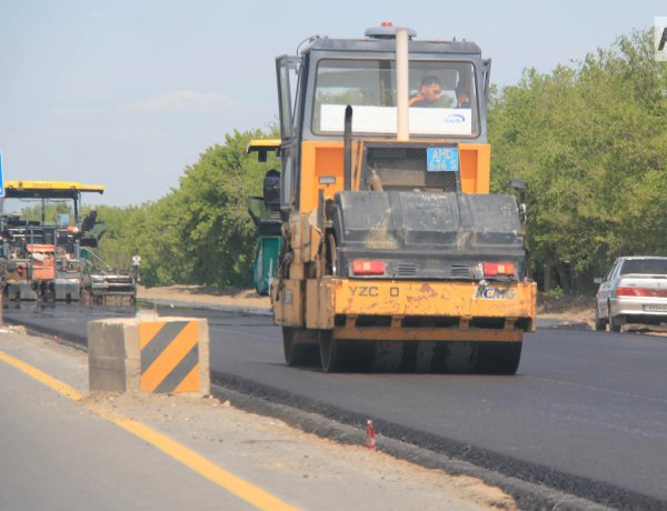Екібастұзда жолдар жөнделіп, қала келбеті ажарлануда