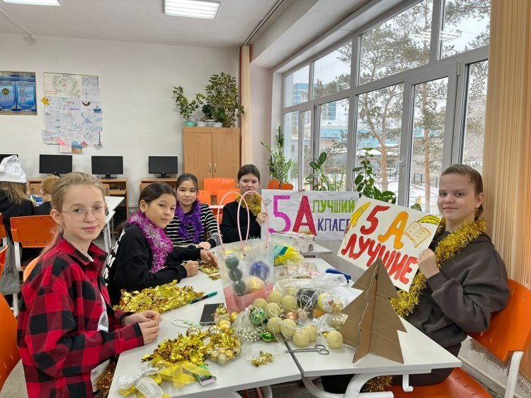 Павлодарлық оқушыларды Аяз атаның шеберханасына шақырды