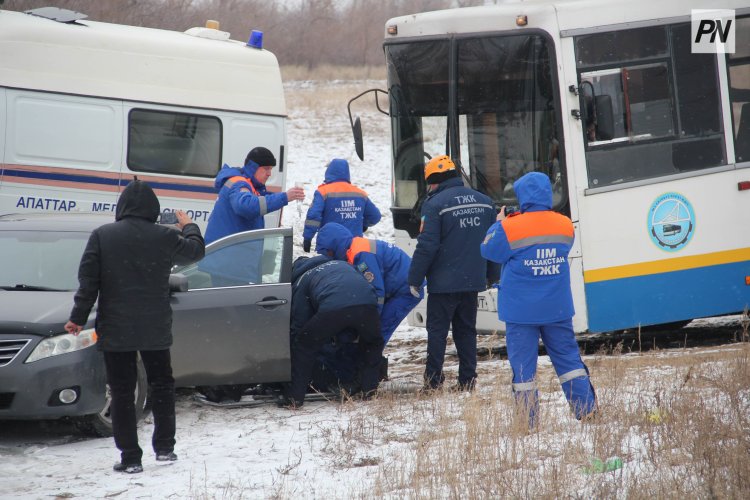 В смертельном ДТП столкнулись пять машин