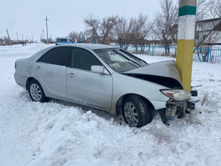 Май ауданында жүргізуші бағанаға соғылды