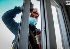 Павлодарда құтқарушылар сегізінші қабаттан пәтерге кіріп, екі баланы құтқарды