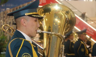 Павлодарлық полицейлер патриоттық флешмоб өткізді