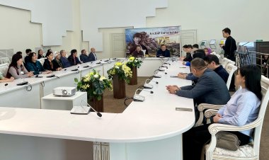 Павлодарда аудармашы, сатирик Қадыр Тайшықовқа арналған кеш өтті