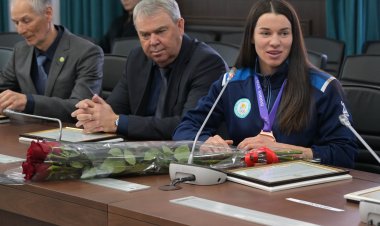 Павлодарских спортсменов одарили на родине за медали, полученные в Китае
