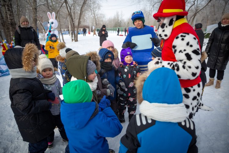 Павлодарлық өндіріс қызметкерлері отбасымен демалысты көңілді өткізді