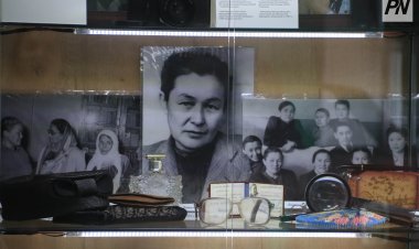 Аксессуары, принадлежащие одной из первых журналисток Казахстана, выставили в Павлодаре