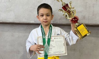Павлодарлық каратэшілер Қарағандыда он алтын алды