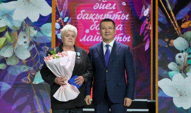 Павлодарская крановщица получила награду от Президента