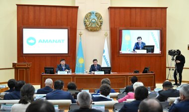 «AMANAT» заслушал отчет правительства по единому часовому поясу