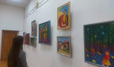 Пейзажи и моменты: выставка художницы Тлеулес Абельдиновой открылась в Павлодаре
