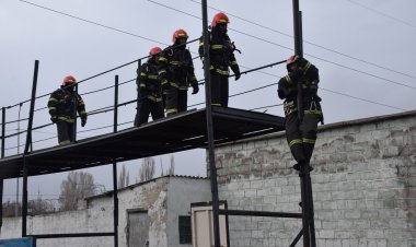 Павлодарлық құтқарушылар түтін жағдайындағы жаттығуларда шеберліктерін шыңдады