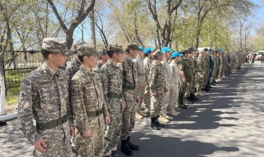 Павлодарские старшеклассники попрактиковались во владении оружием