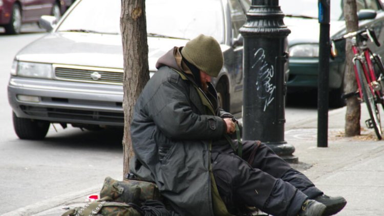В Павлодаре социальный патруль помогает людям в трудной жизненной ситуации