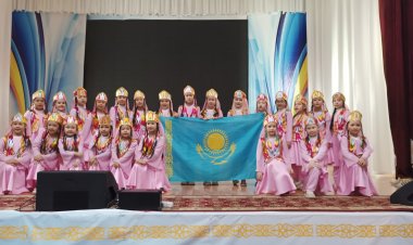Тереңкөлде 100 биші композиция құрды
