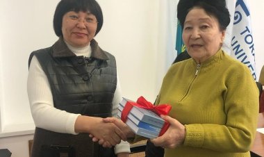 Павлодарға Мәшһүр Жүсіп Көпейұлы жайлы құнды кітаптар жеткізілді
