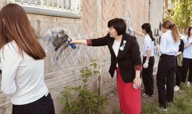 В Павлодаре прошла  масштабная акция против уличной наркорекламы