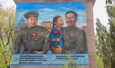 Портреты двух героев появились на стене дома в Павлодаре