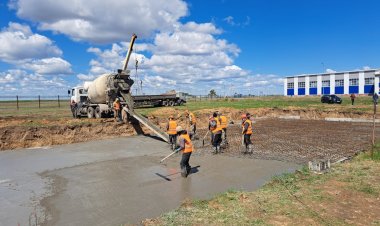 Ертіс ауданында салынып жатқан бассейнді ертерек аяқтау тапсырылды