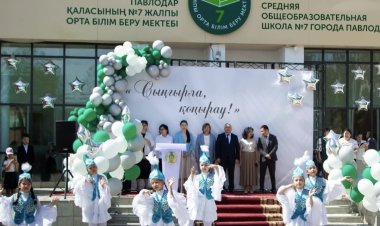 Павлодарлық оқушылар қуаныш пен қимастық сезімдеріне қатар бөленді
