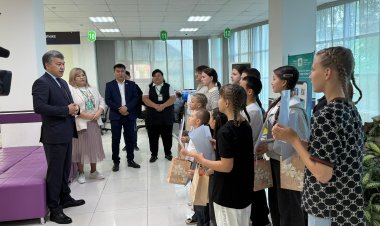 Павлодарские школьники посетили ЦОН